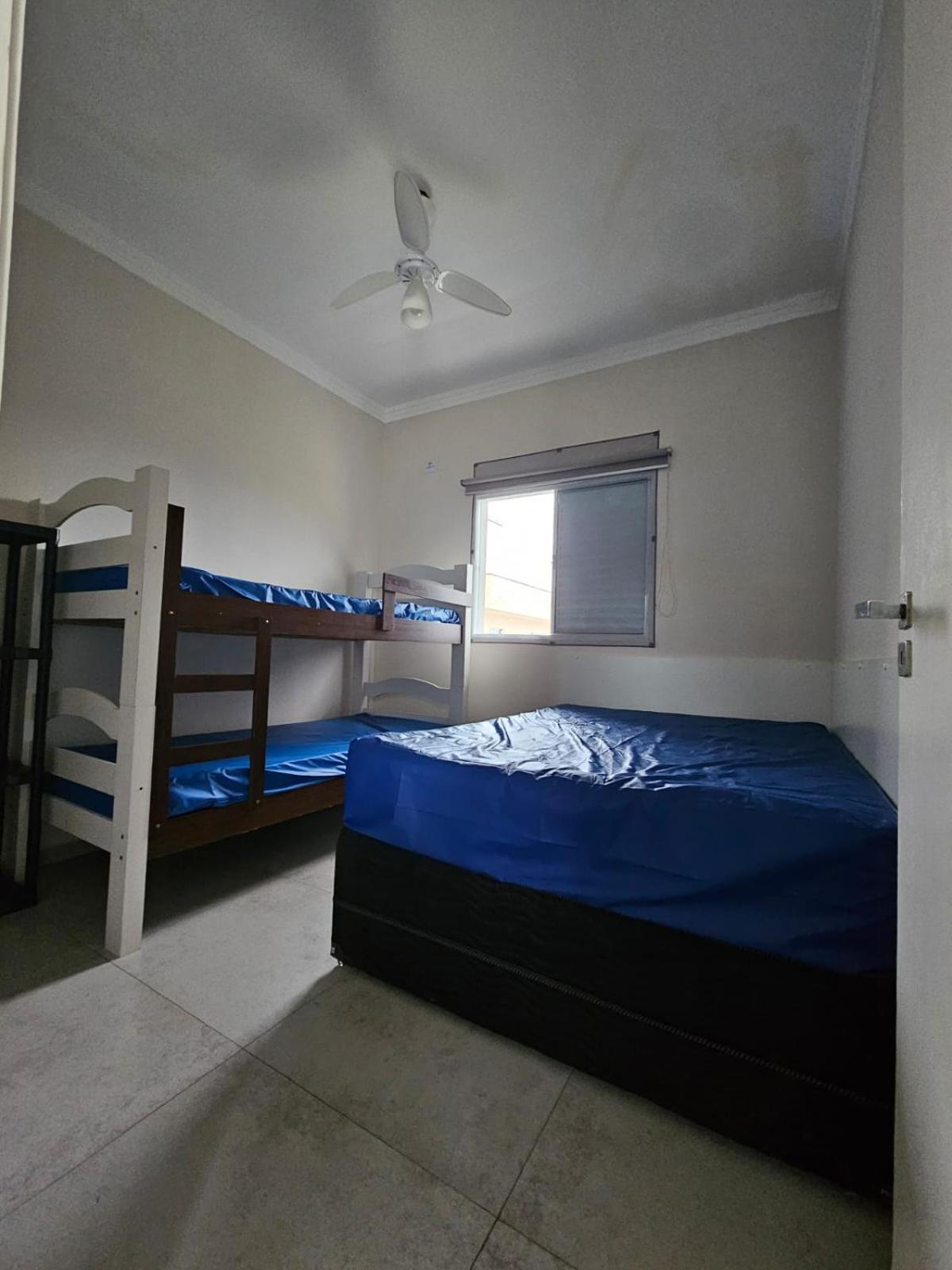 Sea Breeze Apartment *